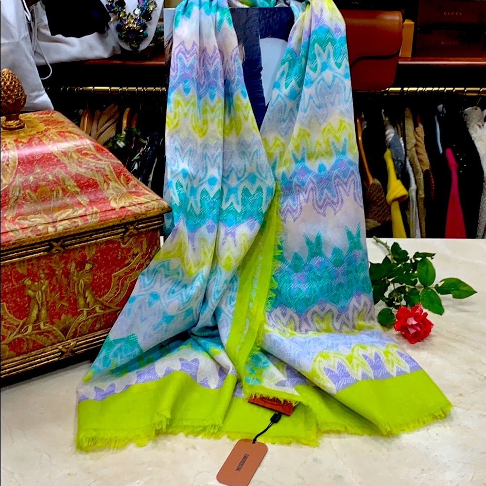 MISSONI SARONG/SCARF/WRAP LARGE BEAUTIFUL SIGNATURE PRINT W/ FRINGE
